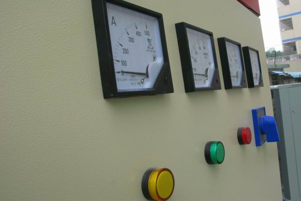 竞秀配电箱-3683讲讲配电箱的操作和检修步